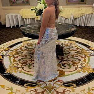 Silver & White Prom Dress, Size 6/Med, 5’4 140lbs